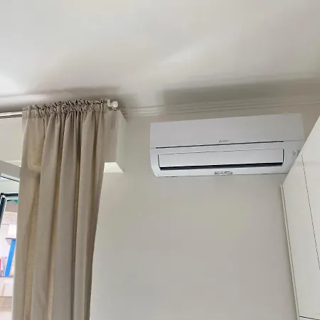 Bella - Center -air Conditioning -wi-fi